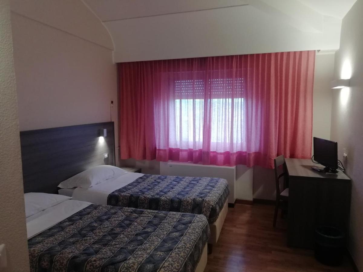 Hotel La Fonte Osimo Exteriör bild