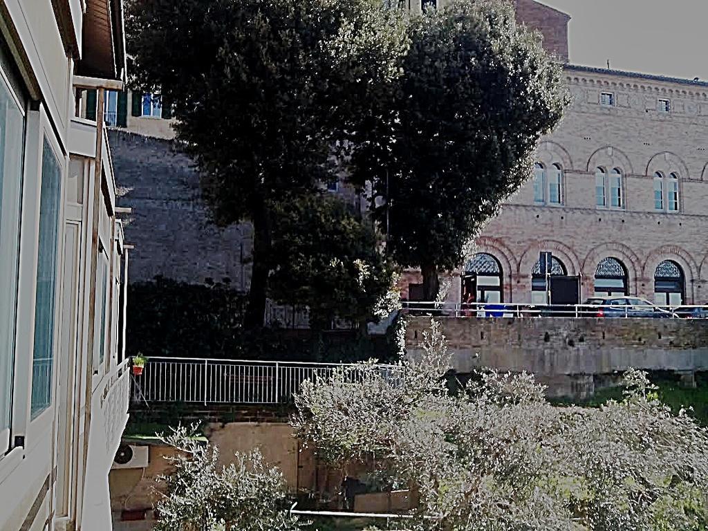 Hotel La Fonte Osimo Exteriör bild