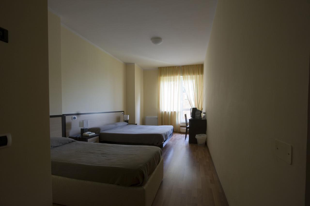 Hotel La Fonte Osimo Exteriör bild
